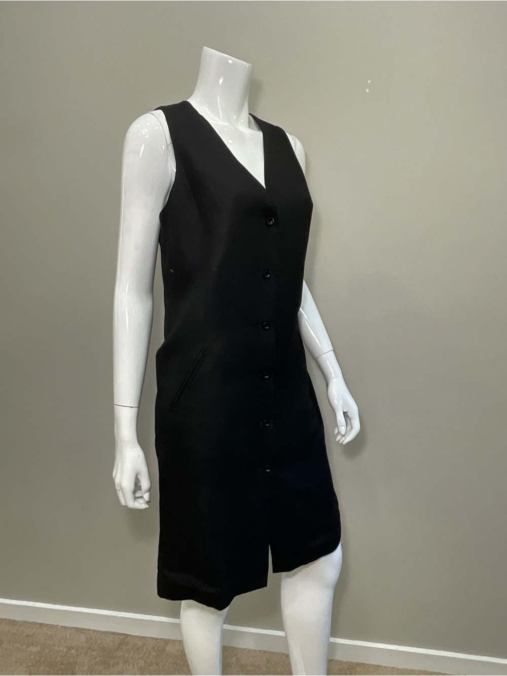 HARVE BENARD Black Sleeveless Button Front Midi Dress Size 4 Minimalist Chic